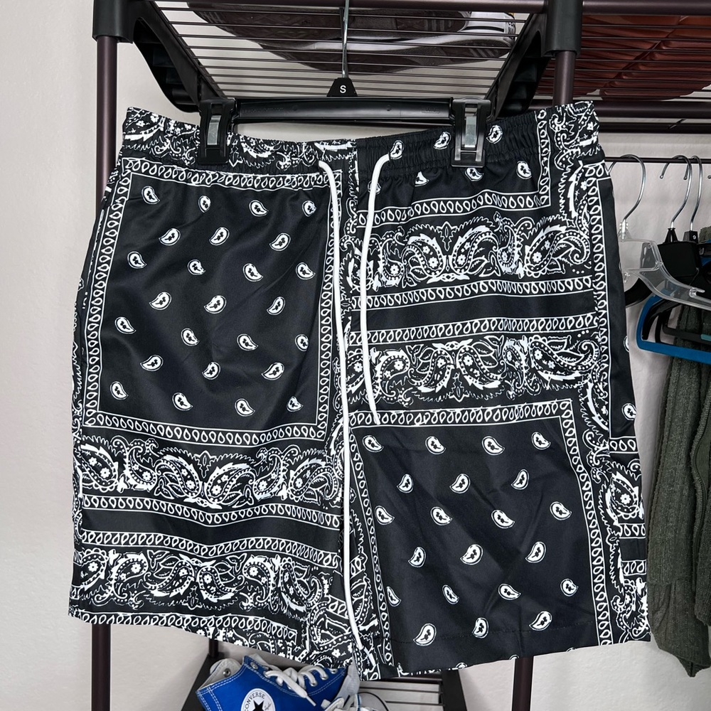 Bandanna shorts